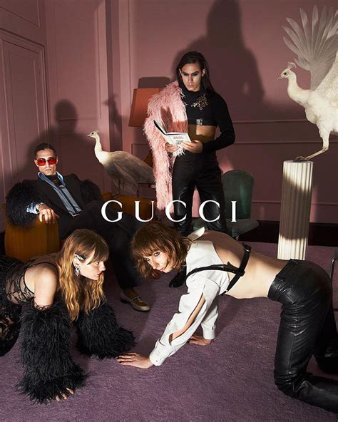 maneskin gucci sfilata|Måneskin Poses in GUCCI Aria Fall Winter 2021 Collection.